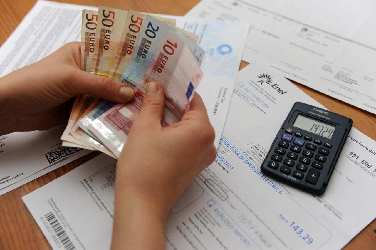 Il decreto Bollette è legge, via libera al Senato: ecco gli aiuti per famiglie e imprese