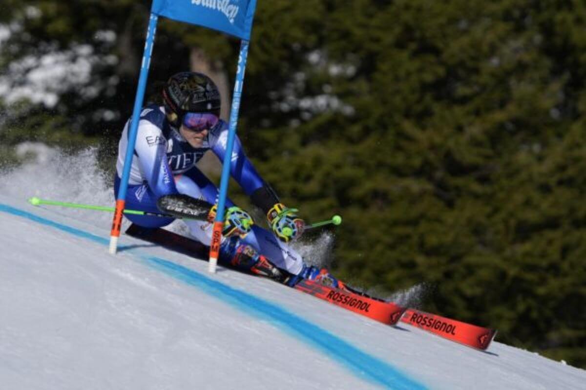 Sci, Brignone cade in Val di Fassa: frattura di tibia e perone della gamba sinistra. Ora rischia lo stop Sci, Brignone cade in Val di Fassa: frattura di tibia e perone della gamba sinistra. Ora rischia lo stop