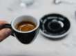 L’amore senza fine degli italiani per una bevanda in tazza calda