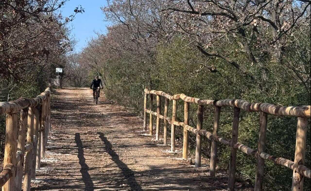 In bici “per amore”, la ciclovia dell’Acquedotto pugliese tra le mete più apprezzate