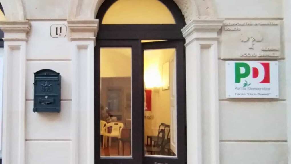 Primo Maggio, il Pd Puglia a Soleto dopo le minacce ai dem locali: «Presidio antifascista» Primo Maggio, il Pd Puglia a Soleto dopo le minacce ai dem locali: «Presidio antifascista»