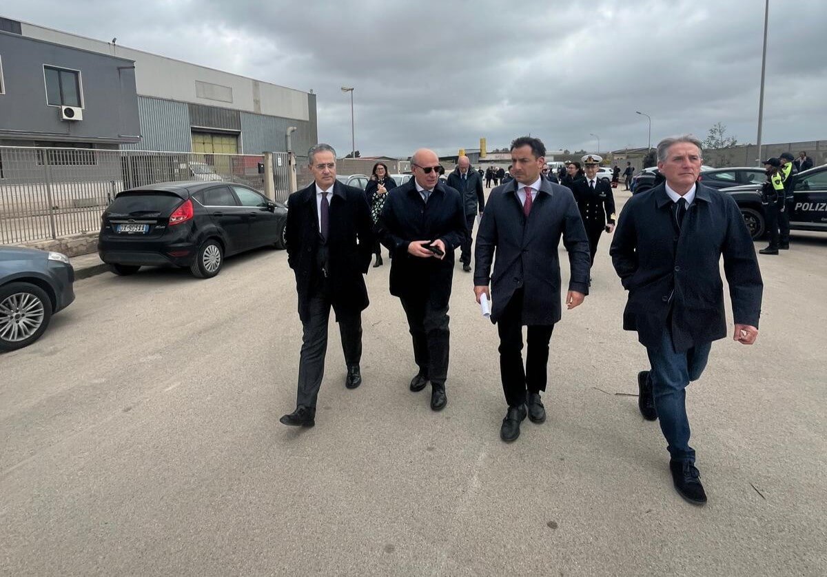 Ecomafie, la Commissione a Taranto: il dossier sul Sin presto in Parlamento e al Governo