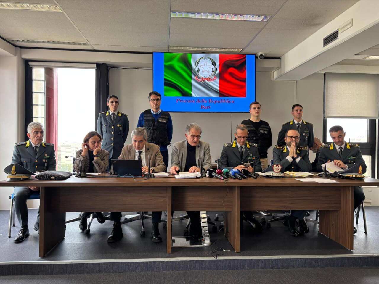 Bari, i boss comandano i clan dal carcere. Giannella (Dda): «Una costante. Servono norme più severe» – VIDEO