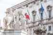 Tra mercato e potere del pubblico