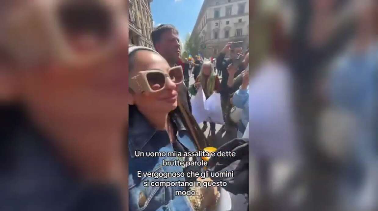 M5S a Roma contro il riarmo, la tiktoker Rita De Crescenzo in piazza: «Politica? Farò qualcosa» – VIDEO M5S a Roma contro il riarmo, la tiktoker Rita De Crescenzo in piazza: «Politica? Farò qualcosa» – VIDEO