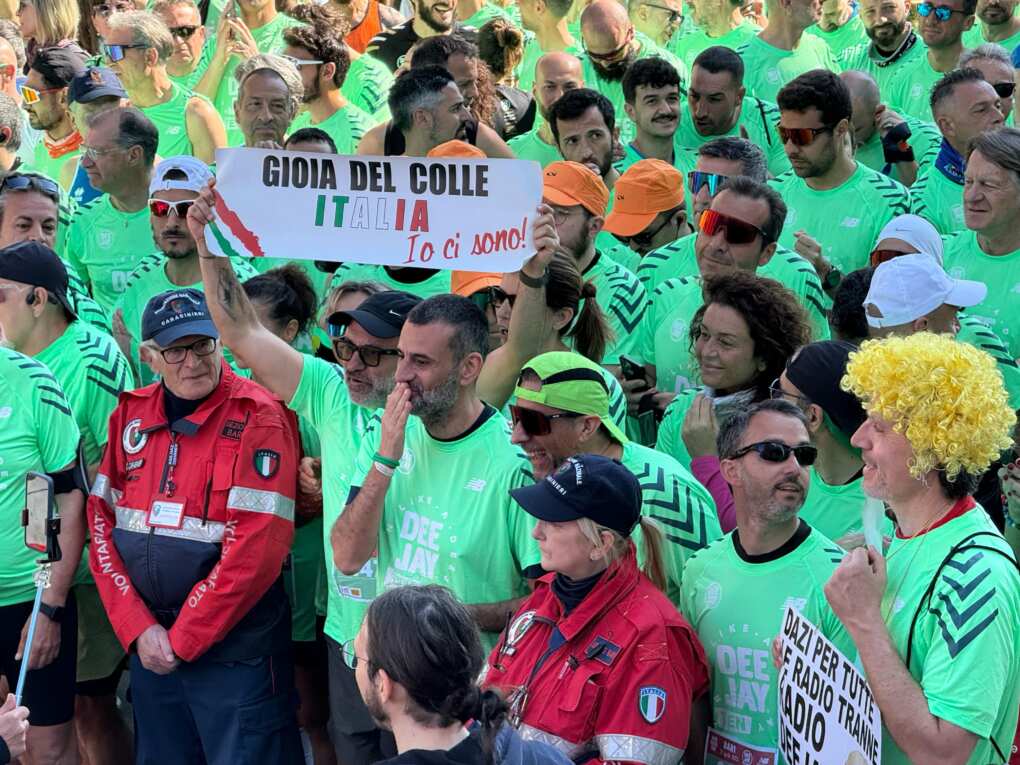Bari, via alla Deejay Ten: in migliaia ai nastri di partenza dell’evento ideato da Linus – FOTO e VIDEO Bari, via alla Deejay Ten: in migliaia ai nastri di partenza dell’evento ideato da Linus – FOTO e VIDEO