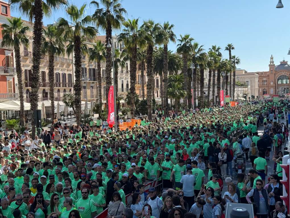 Bari, via alla Deejay Ten: in migliaia ai nastri di partenza dell’evento ideato da Linus – FOTO e VIDEO Bari, via alla Deejay Ten: in migliaia ai nastri di partenza dell’evento ideato da Linus – FOTO e VIDEO