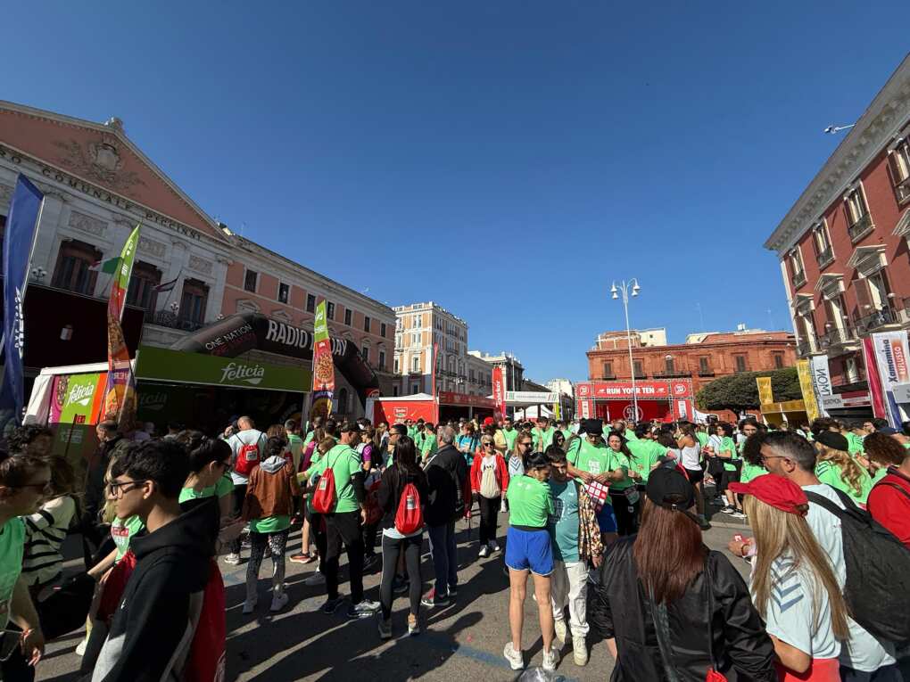 Bari, via alla Deejay Ten: in migliaia ai nastri di partenza dell’evento ideato da Linus – FOTO e VIDEO Bari, via alla Deejay Ten: in migliaia ai nastri di partenza dell’evento ideato da Linus – FOTO e VIDEO