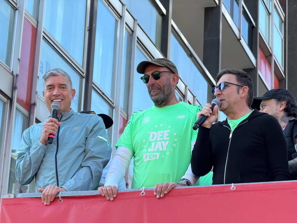 Bari, via alla Deejay Ten: in migliaia ai nastri di partenza dell’evento ideato da Linus – FOTO e VIDEO Bari, via alla Deejay Ten: in migliaia ai nastri di partenza dell’evento ideato da Linus – FOTO e VIDEO