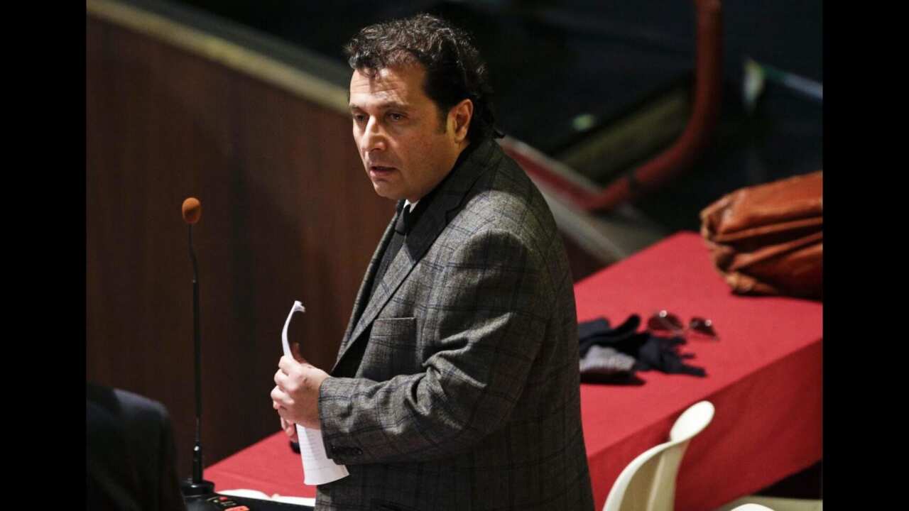 L’ex comandante Schettino rinuncia alla semi-libertà. Il legale: «Non c’erano più le condizioni»