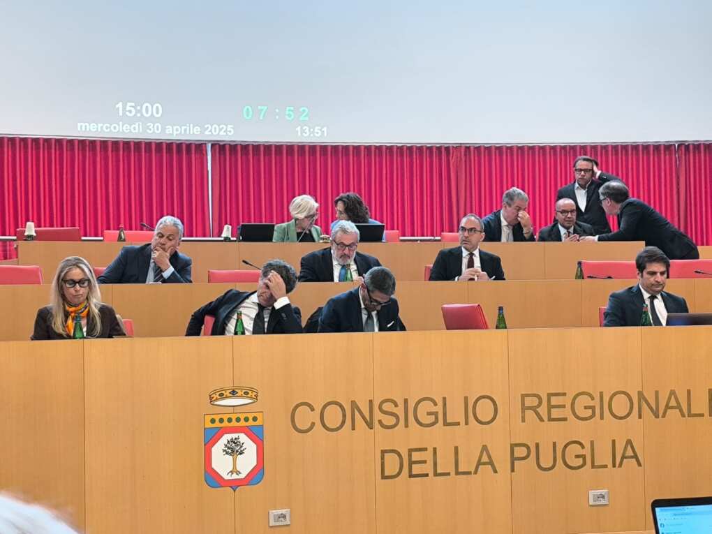 Regione Puglia, ok della Giunta alle misure contro la Xylella e per la Sanità Regione Puglia, ok della Giunta alle misure contro la Xylella e per la Sanità