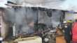 Paura a borgo Mezzanone, una decina di baracche distrutte da un incendio: sul posto i vigili del fuoco