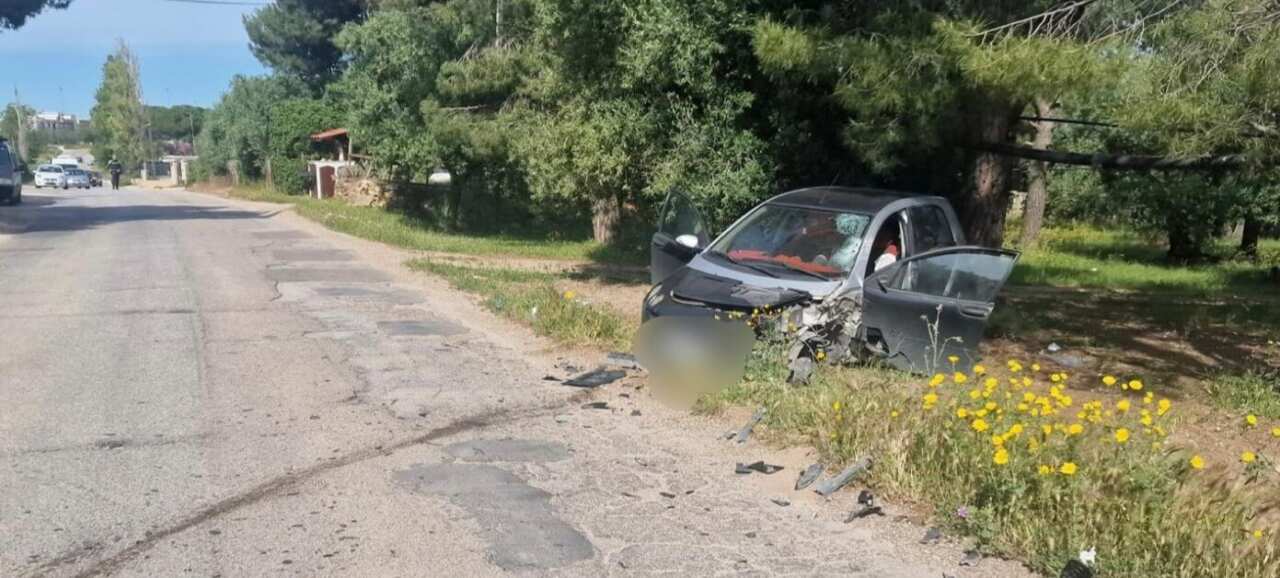 Incidente ad Andria, scontro tra un’auto e un camion: un 60enne in codice rosso