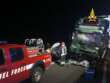 Genzano di Lucania, tragedia all’alba: auto si scontra con un tir, morti due giovani