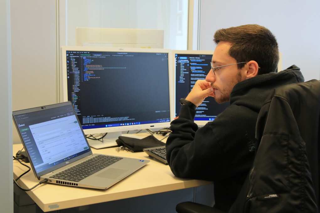 Meno ore di lavoro, ma più soldi: così la tecnologia aiuta le famiglie Meno ore di lavoro, ma più soldi: così la tecnologia aiuta le famiglie