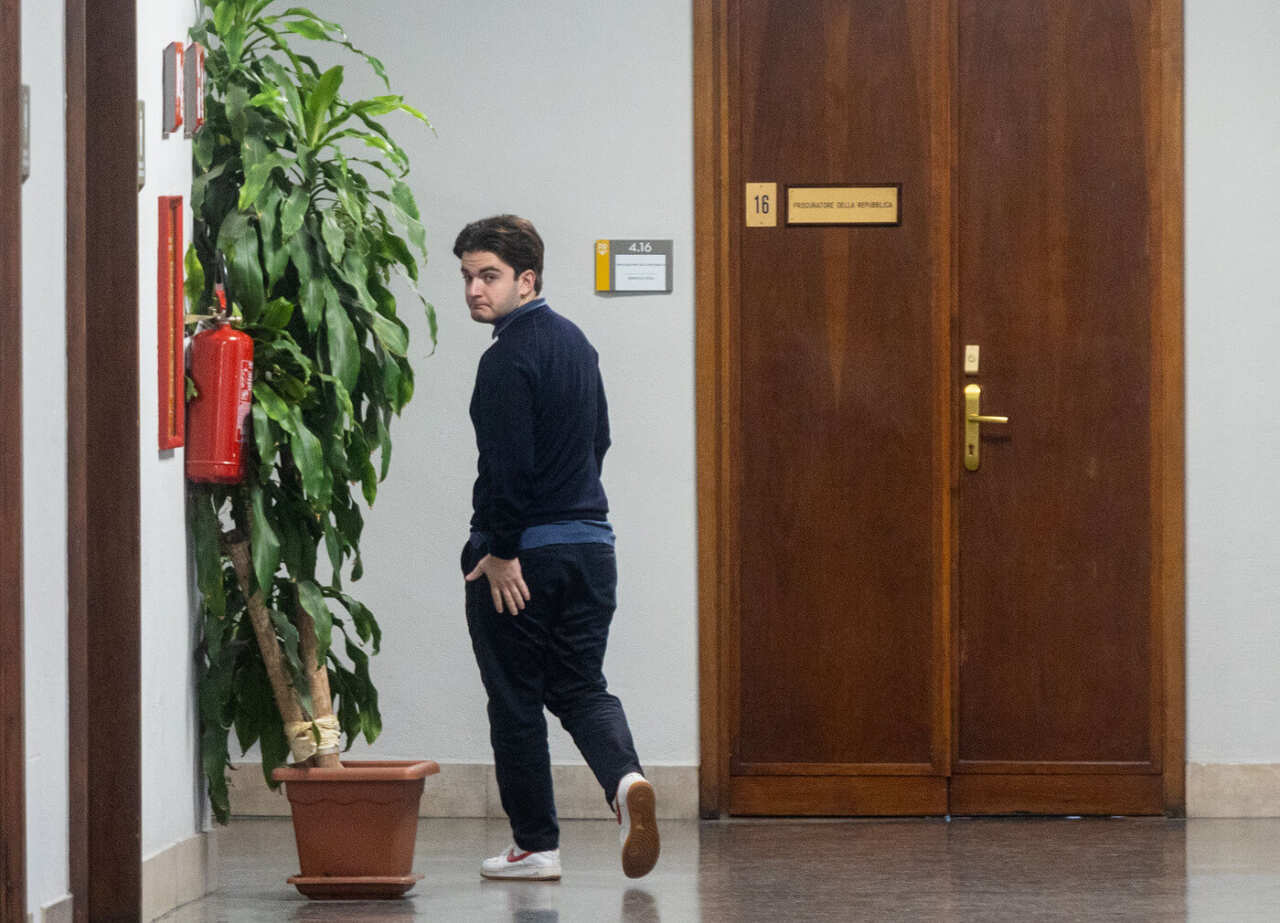 La Procura di Milano chiede l’archiviazione di violenza sessuale per La Russa jr.