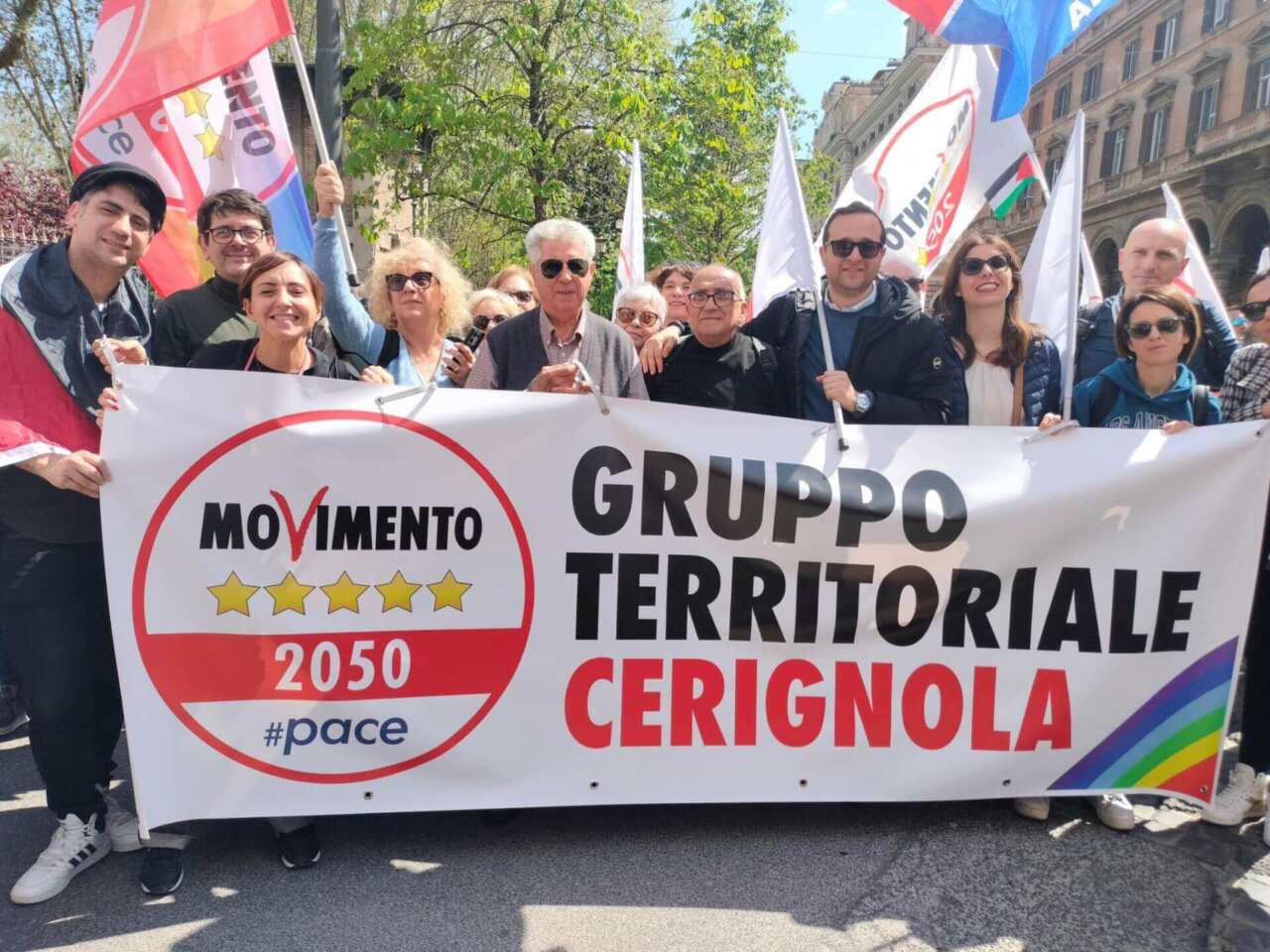 M5S in piazza contro il riarmo europeo, anche Cerignola presente a Roma: «Vogliamo la pace» – VIDEO