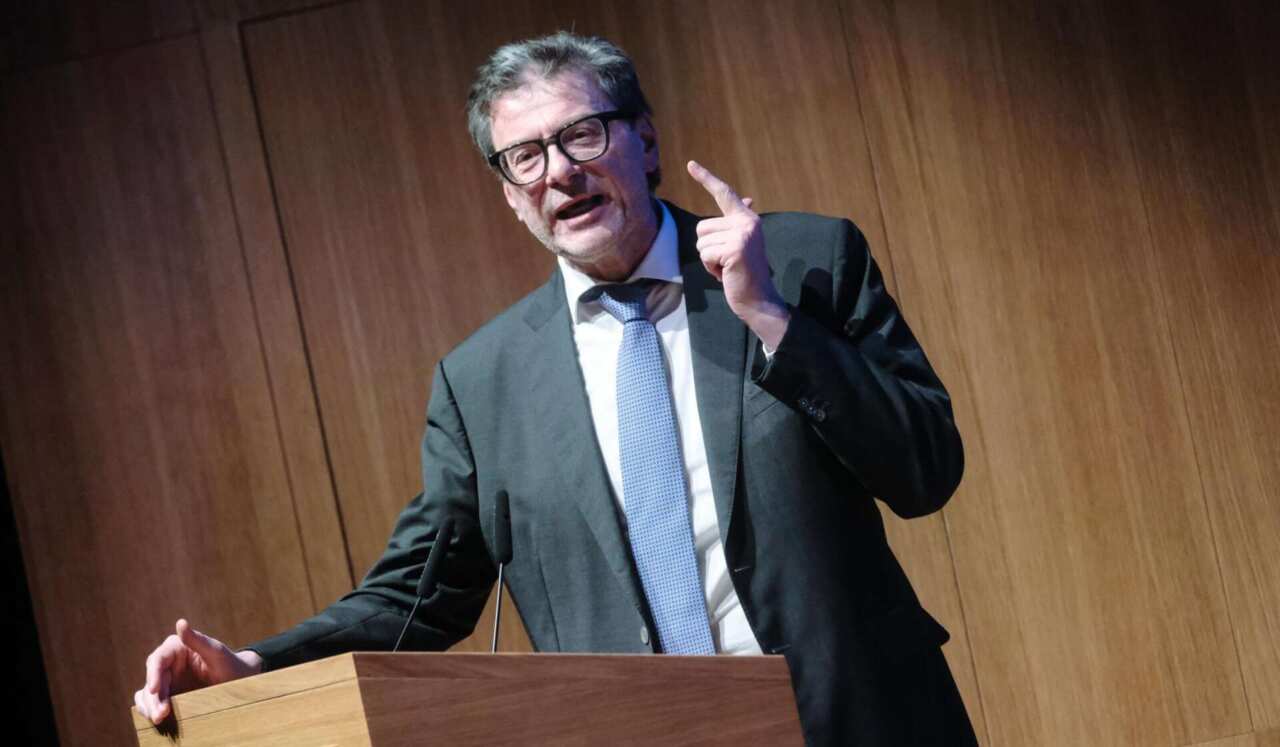 Difesa, parla il ministro Giorgetti: «L’obiettivo è del 2% senza lo stop al Patto di stabilità»