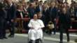 Papa Francesco, ultime parole al suo infermiere: «Grazie per avermi riportato in piazza»