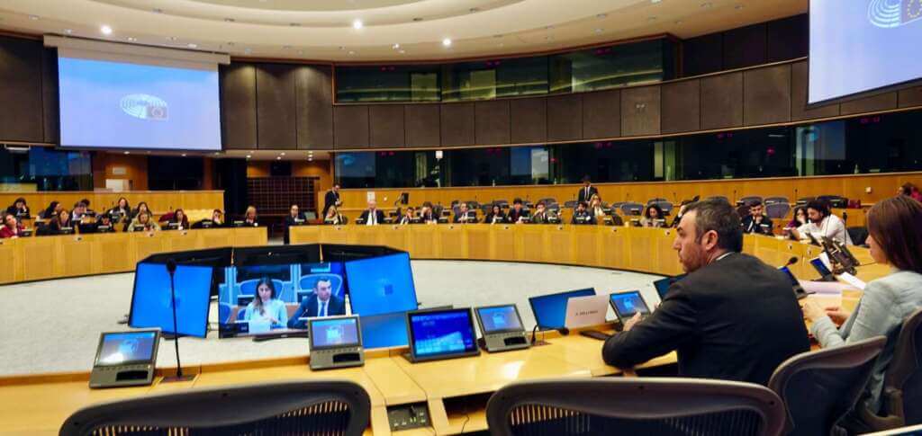 Politiche giovanili, amministratori locali pugliesi “studiano” in Europa: tre giorni di confronto a Bruxelles – VIDEO