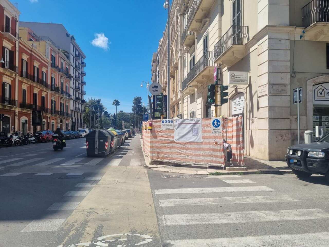 Bari, al via l’adeguamento dei semafori per non vedenti e ipovedenti: ecco dove e come cambiano
