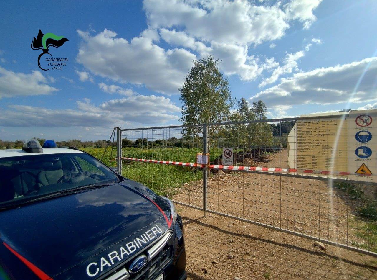 Cantieri abusivi nella campagne del Salento: sequestrate due aree, quattro denunce
