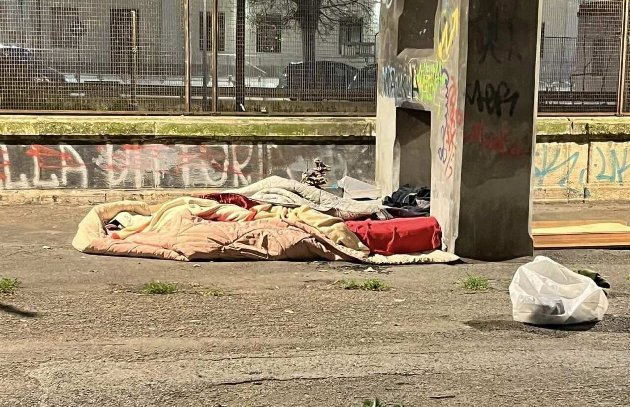 Bari, assistenza notturna per i senza tetto: dal Comune la gara per la gestione Bari, assistenza notturna per i senza tetto: dal Comune la gara per la gestione