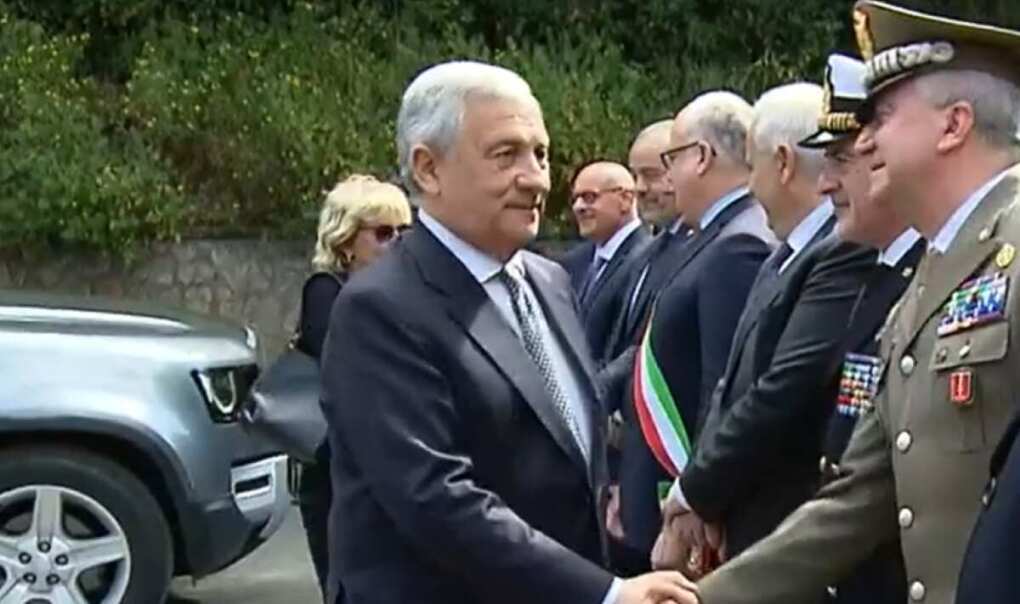 25 aprile a Roma, Tajani: «Sobrietà è ricordare e non strumentalizzare» 25 aprile a Roma, Tajani: «Sobrietà è ricordare e non strumentalizzare»