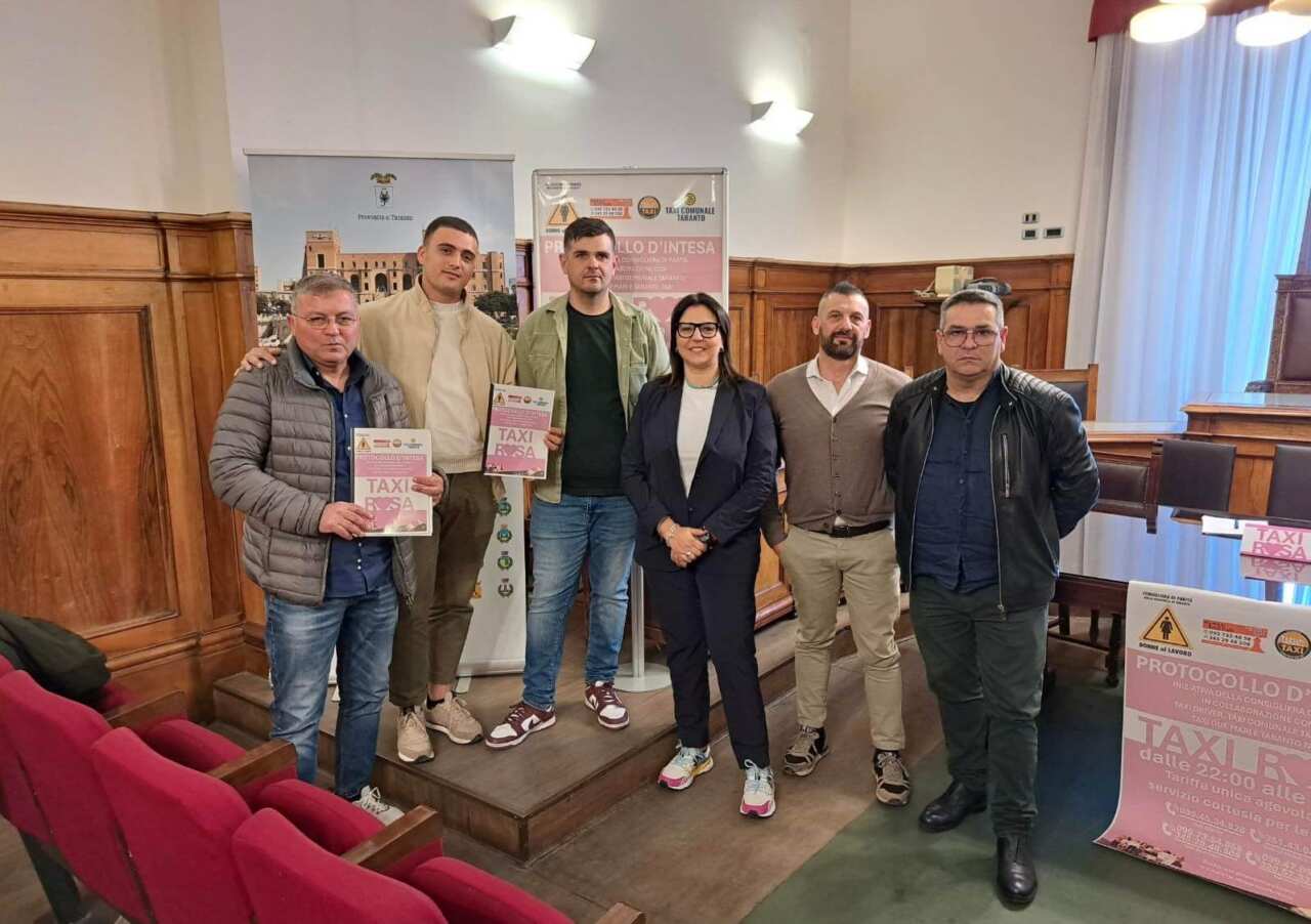 Taranto, nasce il “taxi rosa”: «Per garantire la sicurezza delle donne anche nelle ore notturne»