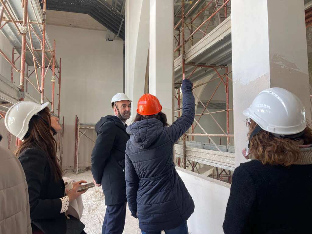 Bari, sopralluogo al Teatro Margherita. Leccese annuncia: «Verrà completato entro fine 2025» – FOTO