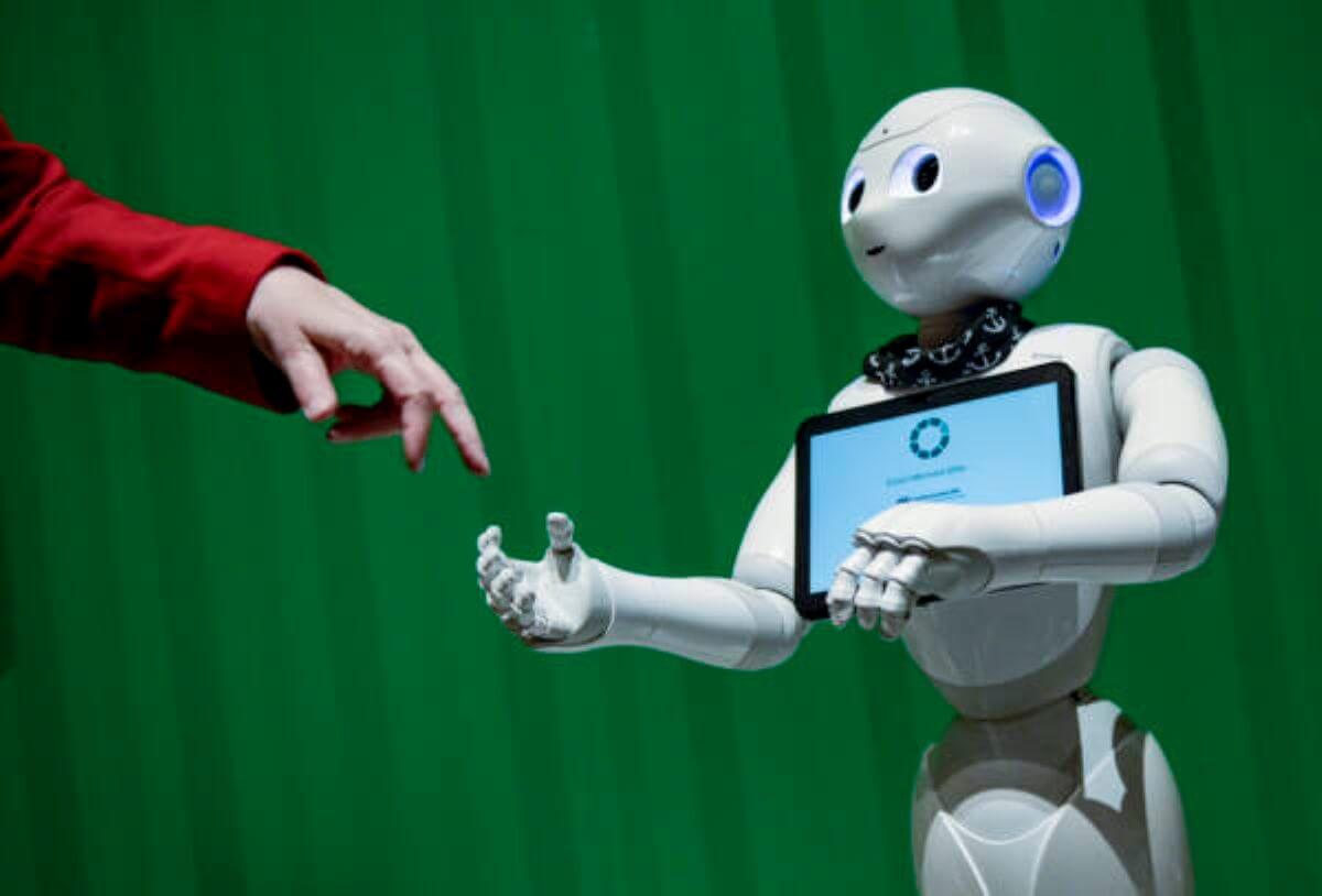 La tecnologia nuovo “dio” dei moderni La tecnologia nuovo “dio” dei moderni