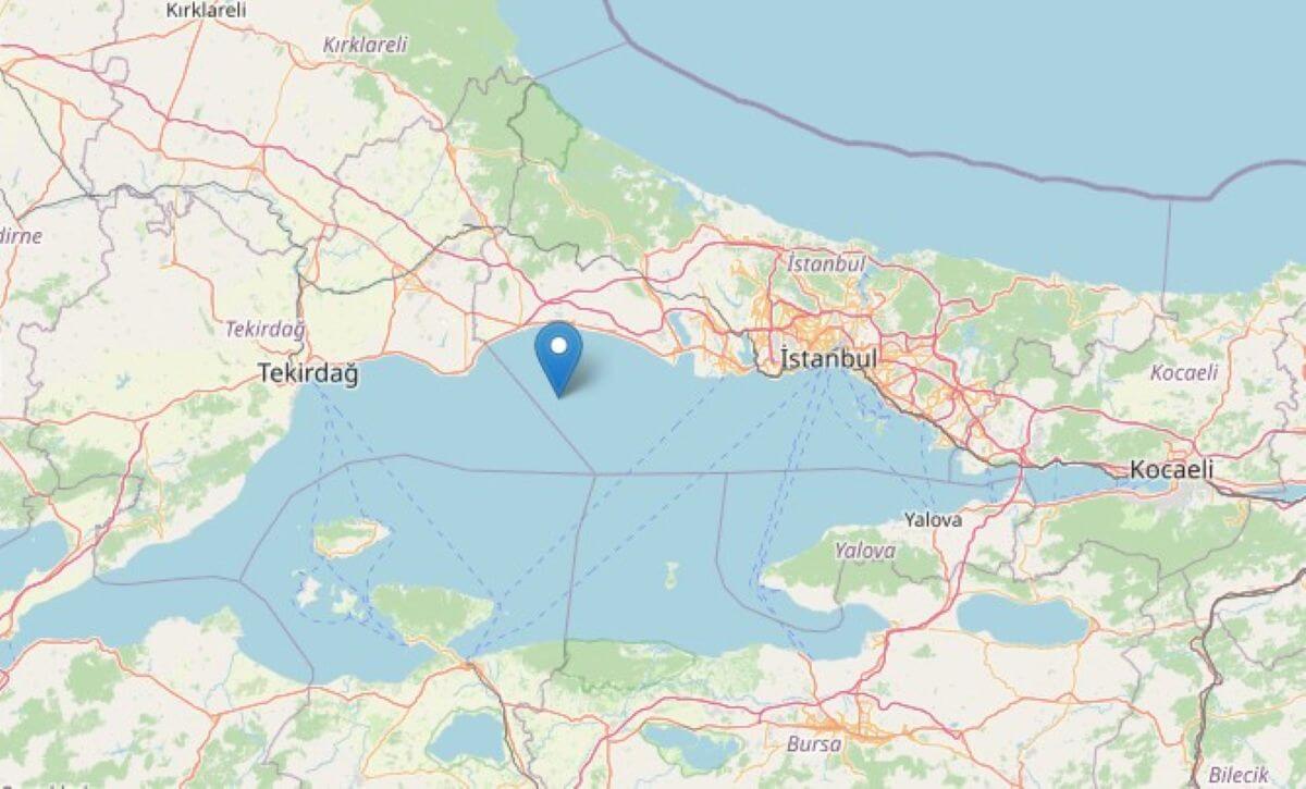 Forte terremoto a Istanbul, scossa di magnitudo 6.2. In Turchia il vescovo di Bari: «Grande spavento»