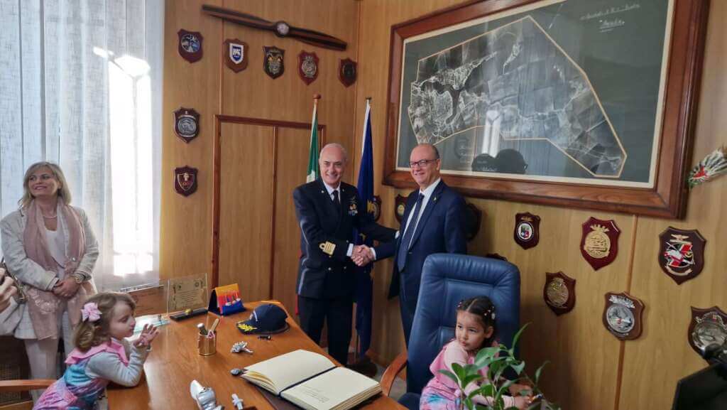 Il ministro Valditara a Brindisi: «La città può essere un hub per l’economia del mare» – FOTO Il ministro Valditara a Brindisi: «La città può essere un hub per l’economia del mare» – FOTO