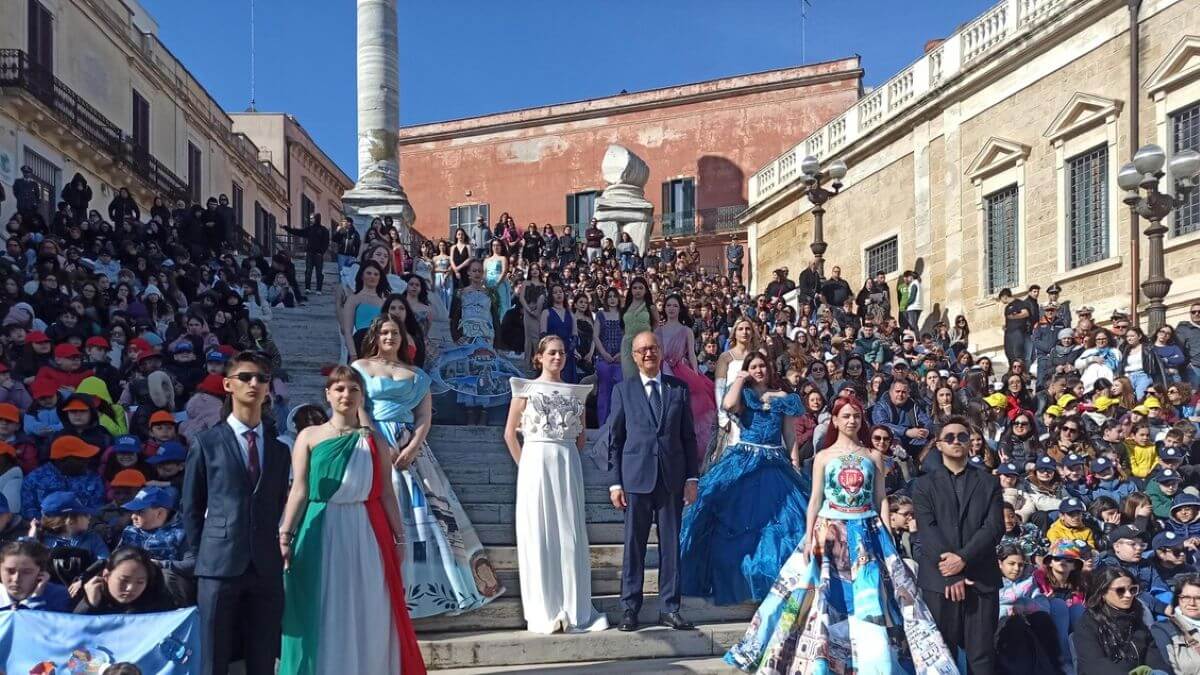 Il ministro Valditara a Brindisi: «La città può essere un hub per l’economia del mare» – FOTO Il ministro Valditara a Brindisi: «La città può essere un hub per l’economia del mare» – FOTO
