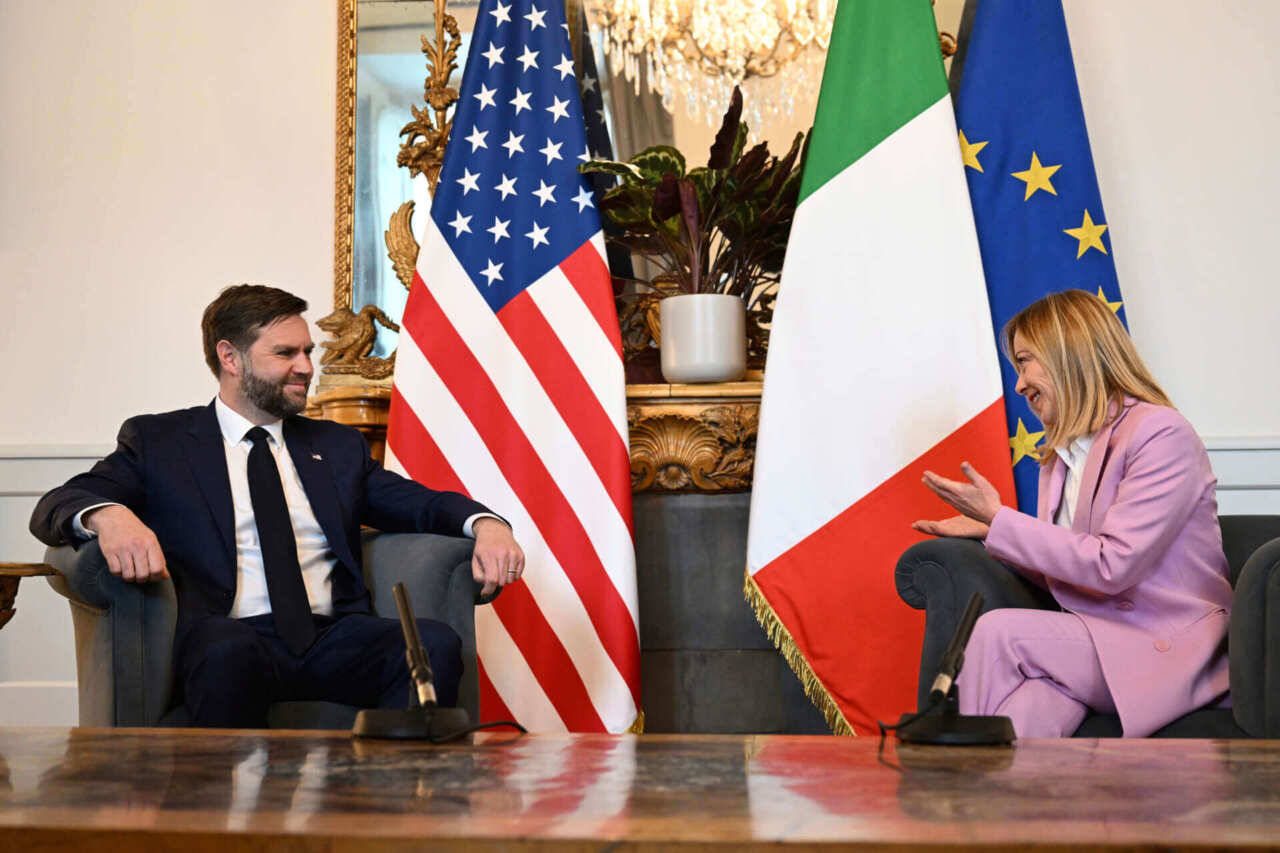 Dazi e Ucraina, Vance a Palazzo Chigi da Meloni: «Rafforziamo la cooperazione Italia-Usa» Dazi e Ucraina, Vance a Palazzo Chigi da Meloni: «Rafforziamo la cooperazione Italia-Usa»