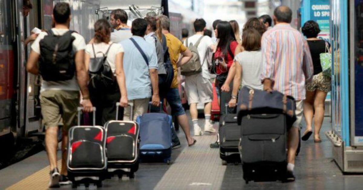 Caro trasporti per Pasqua: «Molti rinunceranno a tornare a casa durante feste e ponti» Caro trasporti per Pasqua: «Molti rinunceranno a tornare a casa durante feste e ponti»