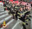 Palazzina crollata in via De Amicis, l’omaggio del Bari ai vigili del fuoco: 20 pompieri ospiti allo stadio