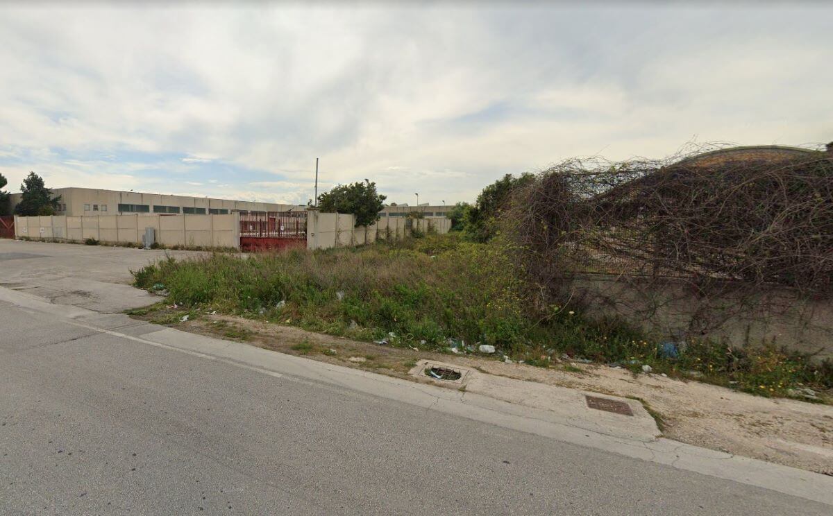 Bari, black-out nella zona industriale: disservizi e aziende k.o. Bari, black-out nella zona industriale: disservizi e aziende k.o.