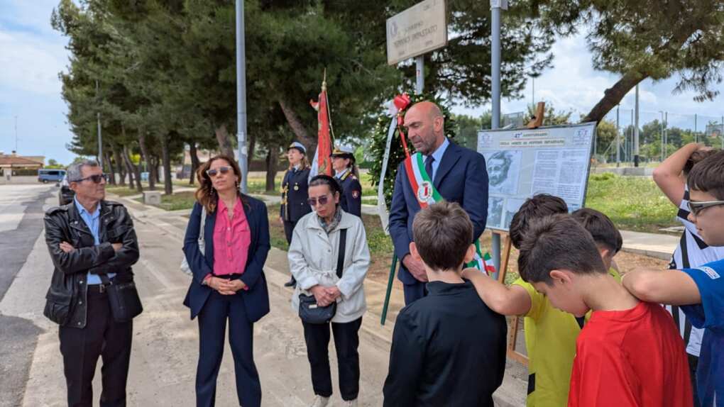 Leccese a Catino per il 47° anniversario dell’omicidio di Peppino Impastato: «La legalità si costruisce ogni giorno» Leccese a Catino per il 47° anniversario dell’omicidio di Peppino Impastato: «La legalità si costruisce ogni giorno»