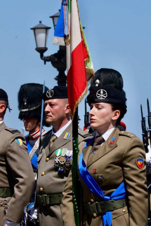 I 164 anni dell’Esercito a Bari, Emiliano: «Forte il legame delle forze armate con la Puglia» – FOTO e VIDEO