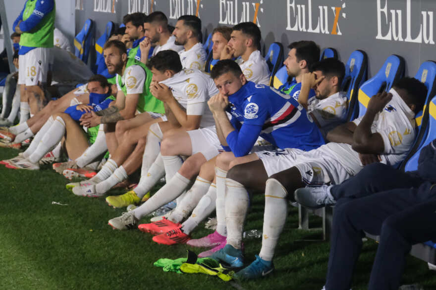 Serie B, Sassuolo e Pisa festeggiano la Serie A. La Samp retrocede in Serie C per la prima volta nella storia Serie B, Sassuolo e Pisa festeggiano la Serie A. La Samp retrocede in Serie C per la prima volta nella storia