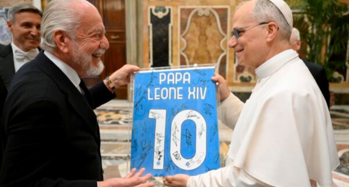 Il Papa riceve il Napoli: «Vince la squadra, non il singolo. Attenti al business nello sport»