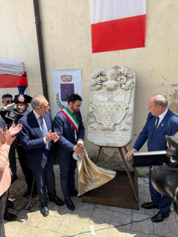 Lo storico legame che unisce Montecarlo alla Basilicata: il principe Alberto II di Monaco a Irsina Lo storico legame che unisce Montecarlo alla Basilicata: il principe Alberto II di Monaco a Irsina
