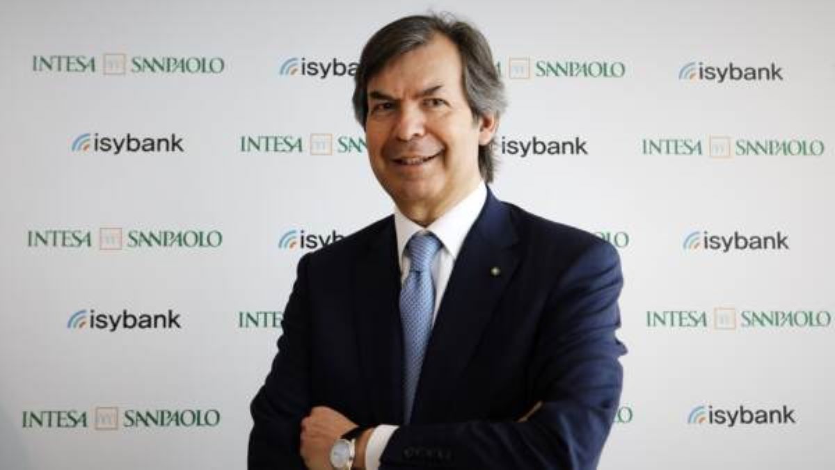 Sicurezza finanziaria di Intesa Sanpaolo, Messina: «Nessuna gestione dei risparmi fuori dall’Italia» Sicurezza finanziaria di Intesa Sanpaolo, Messina: «Nessuna gestione dei risparmi fuori dall’Italia»