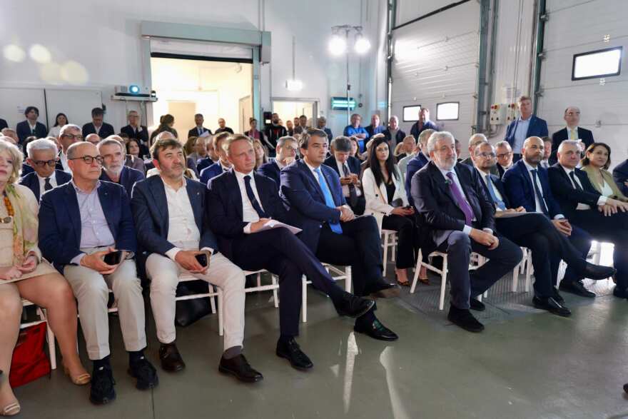 A Gioia del Colle il nuovo stabilimento Granarolo: produrrà anche specialità casearie pugliesi – FOTO e VIDEO