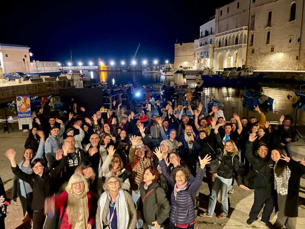 Monopoli capitale dell’ukulele, al via il “Monopolele Festival”: tra gli ospiti Gualazzi e Taimane – FOTO