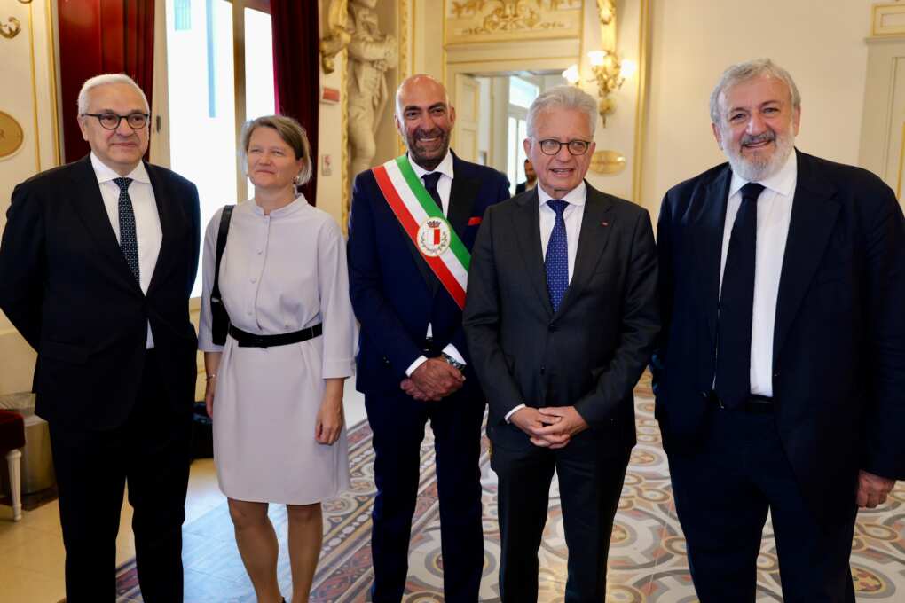 I Berliner Philharmoniker a Bari, Emiliano: «Importante abbiano scelto la Puglia per il 143esimo compleanno» – VIDEO I Berliner Philharmoniker a Bari, Emiliano: «Importante abbiano scelto la Puglia per il 143esimo compleanno» – VIDEO