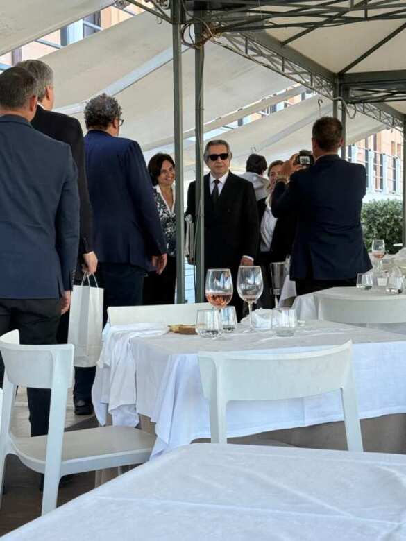Riccardo Muti a Bari: dopo il concerto, pranzo con Emiliano e bis di mozzarella