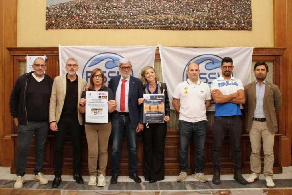 Bari, l’iniziativa “Mare Inclusivo” porta in acqua pazienti oncologici e persone con disabilità – FOTO Bari, l’iniziativa “Mare Inclusivo” porta in acqua pazienti oncologici e persone con disabilità – FOTO
