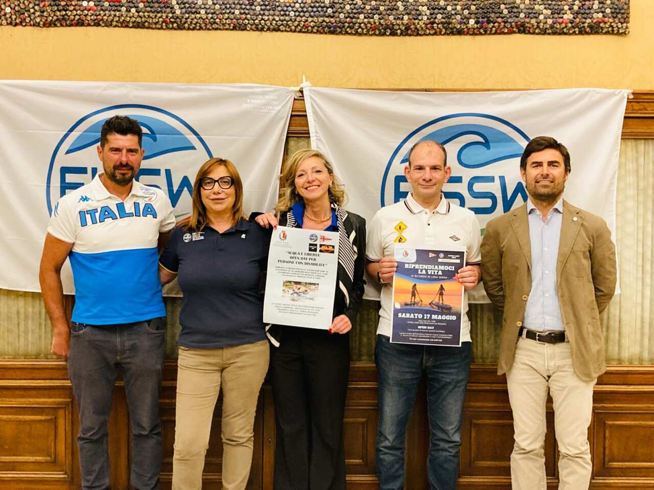 Bari, l’iniziativa “Mare Inclusivo” porta in acqua pazienti oncologici e persone con disabilità – FOTO Bari, l’iniziativa “Mare Inclusivo” porta in acqua pazienti oncologici e persone con disabilità – FOTO